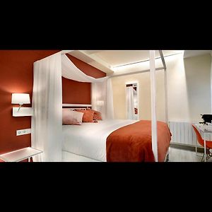 Habitación con Cama King Adaptada para Discapacitados